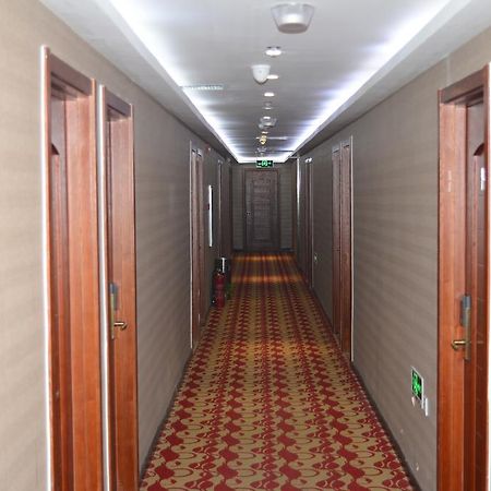 Super 8 Beijing Daxing Huangcun Hotel Luaran gambar